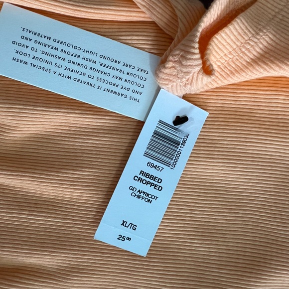 *NWT* ARITZIA TNA RIBBED CROPPED TSHIRT - XLARGE - Picture 5 of 6